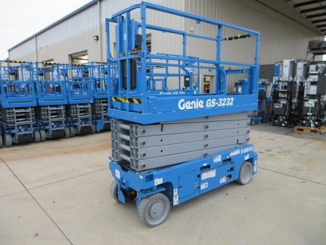 2023 Genie GS-3232