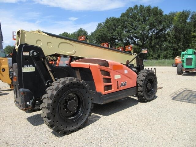 2016 JLG 642-5