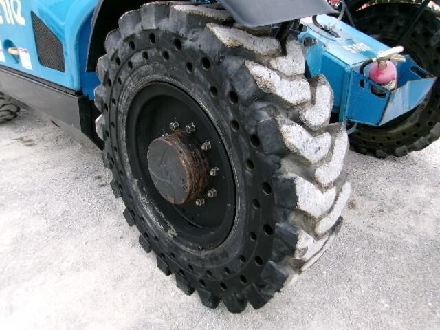 2017 Genie GTH 844-10