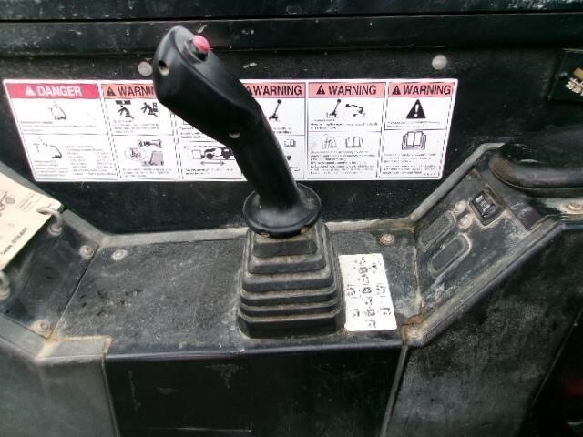 2017 Genie GTH 844-19