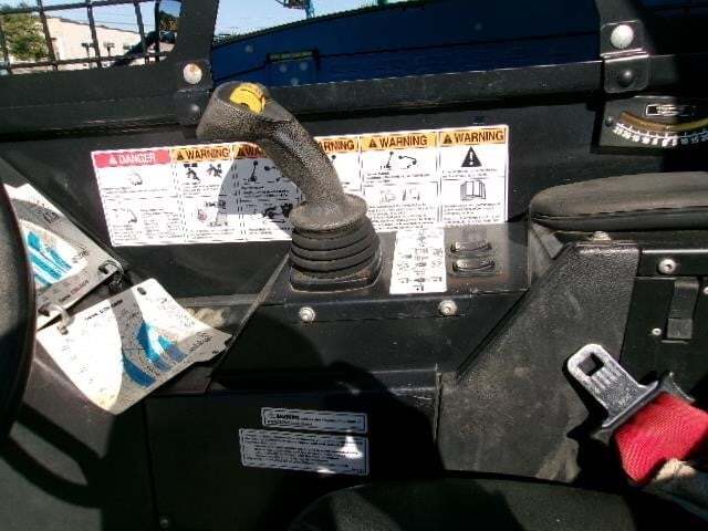 2022 Genie GTH-1056-19