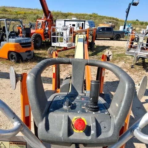 2018 JLG T350-12
