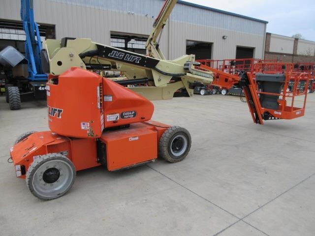 2017 JLG E400AJPN-3