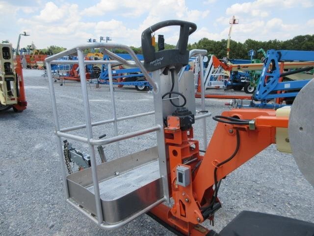 2018 JLG T350-8