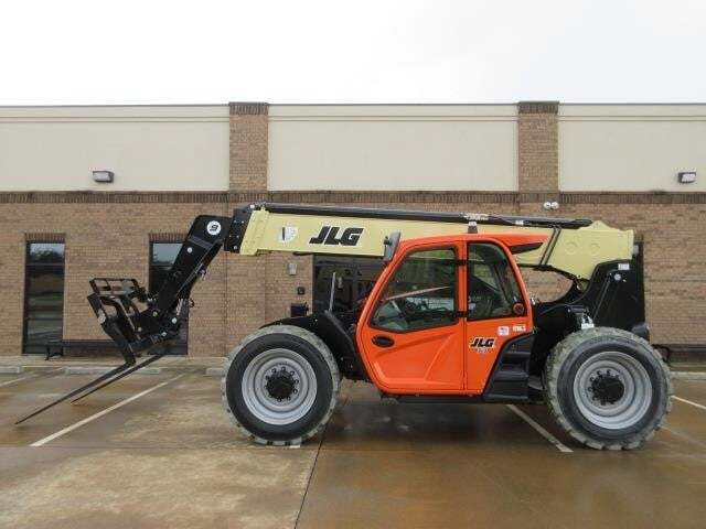 2025 JLG 943-1