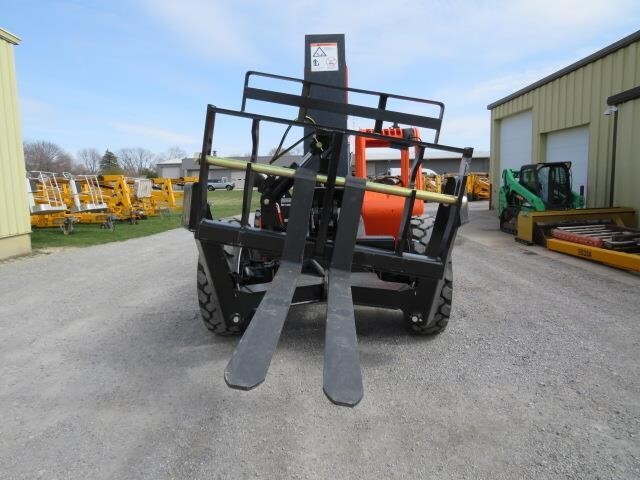 2025 SkyTrak 10054-17