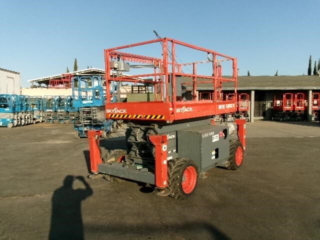 2018 Skyjack SJ-6832RT-5