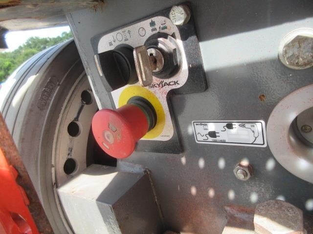 2017 Skyjack SJ3226-13