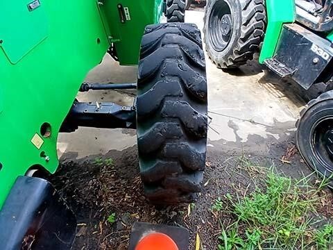 2016 SkyTrak 8042-16