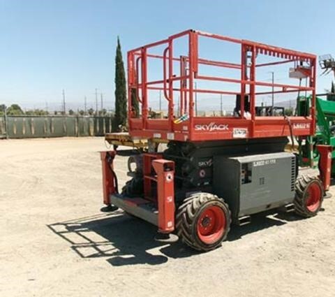 2018 Skyjack SJ-6832RT