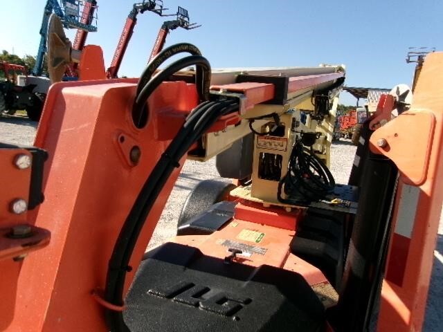 2018 JLG T350-10