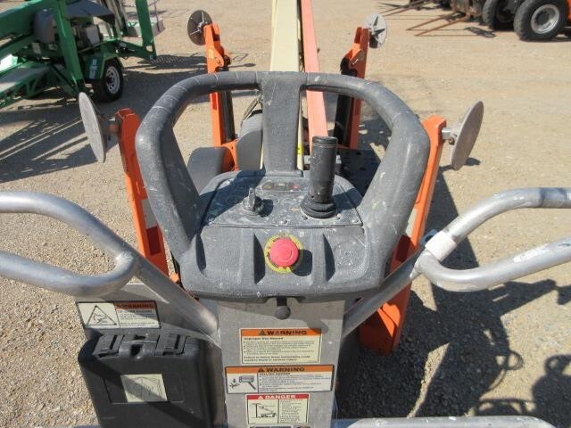 2018 JLG T350-8