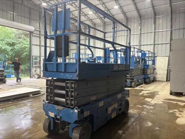 2017 Genie GS-2632-4