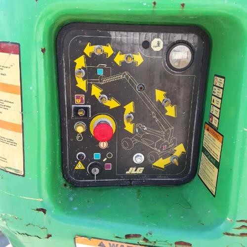 2017 JLG M600JP-14