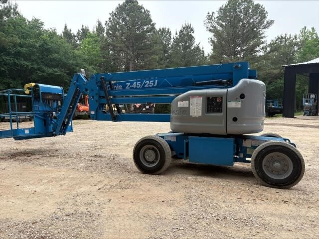 2017 Genie Z-45/25J DC