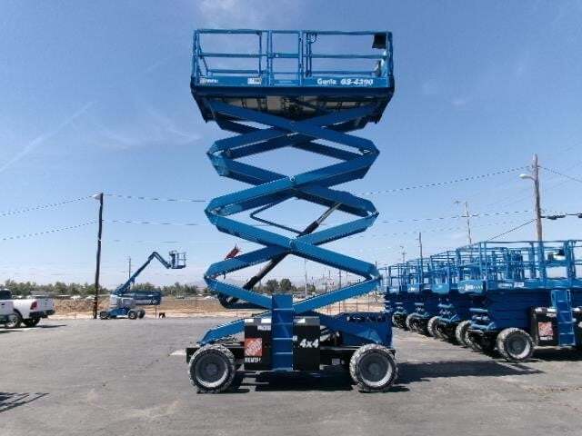 2022 Genie GS-4390 RT-15