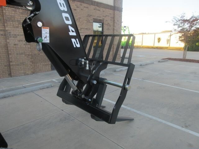 2025 SkyTrak 8042-10