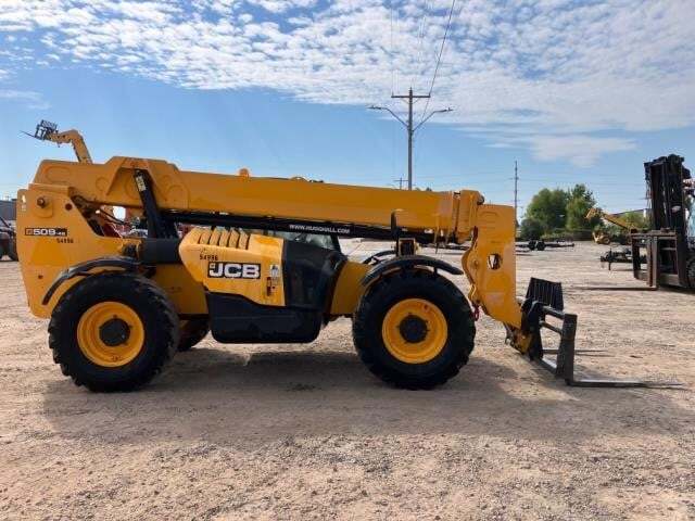 2017 JCB 509-42-3