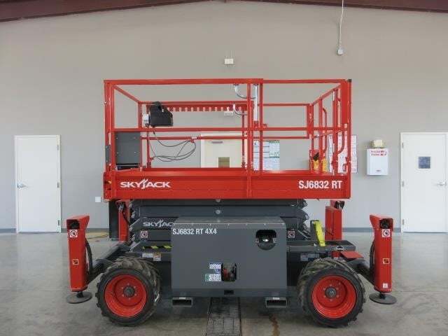 2025 Skyjack SJ-6832RT