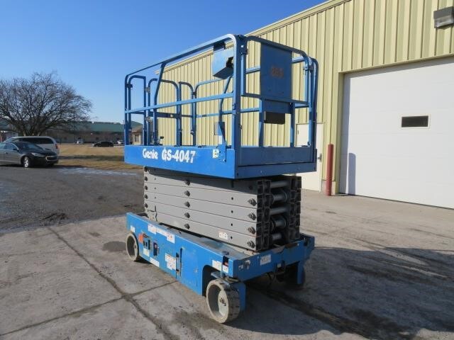 2015 Genie GS-4047-2