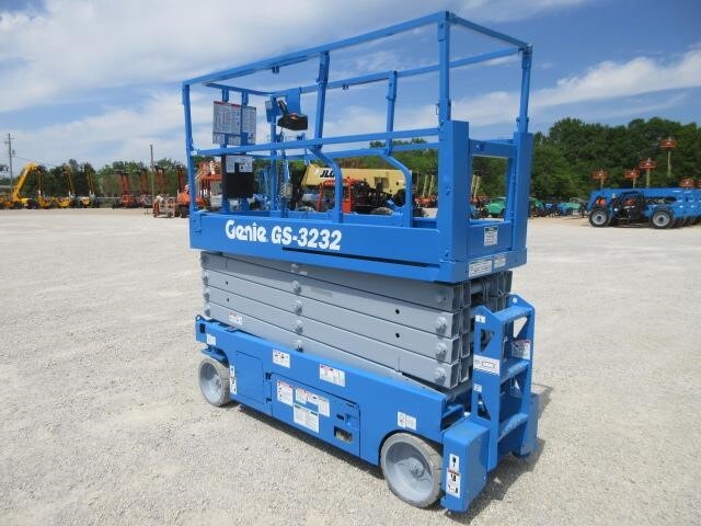 2017 Genie GS-3232-4