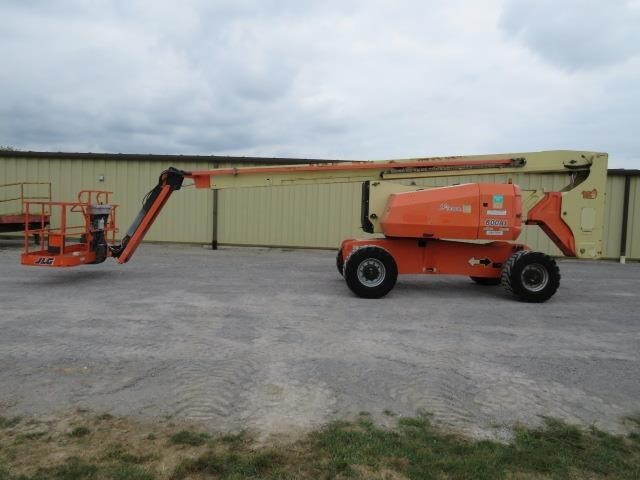 2013 JLG 800AJ