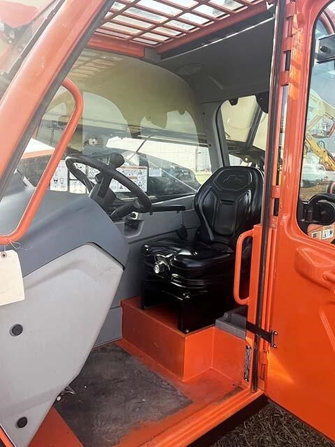 2019 JLG 1055-11