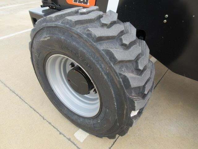 2025 SkyTrak 6042-11