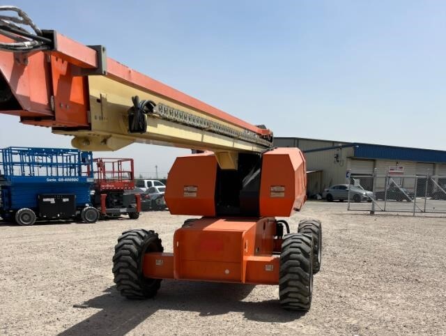 2017 JLG 660SJ-4