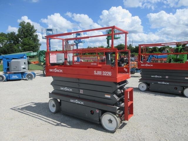2017 Skyjack SJ3226-4
