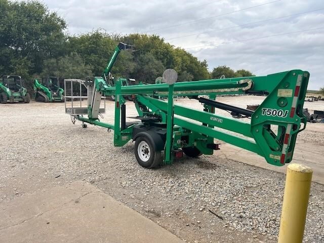 2017 JLG T500J-4