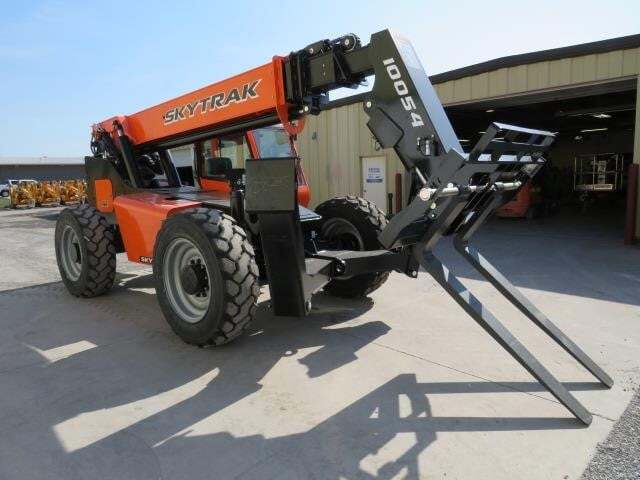 2025 SkyTrak 10054-6
