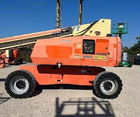 2017 JLG 800S-2