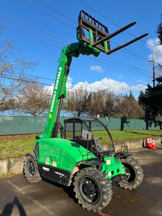 2016 Genie GTH-5519-3