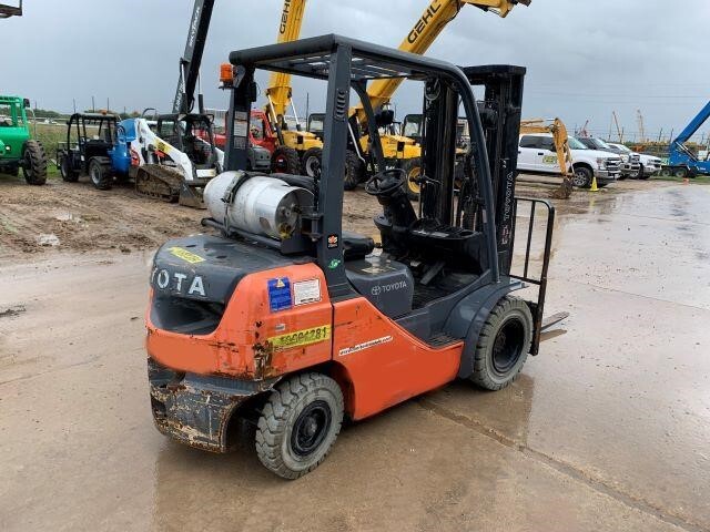 2017 Toyota 8FGU25-3