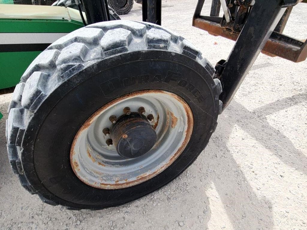 2015 SkyTrak 10042-12