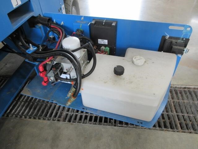 2025 Genie GS-3232-17