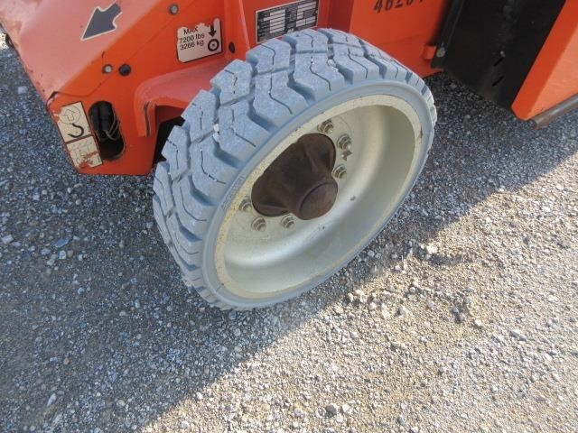 2017 JLG E400AJPN-10