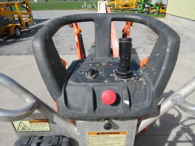 2018 JLG T350-18