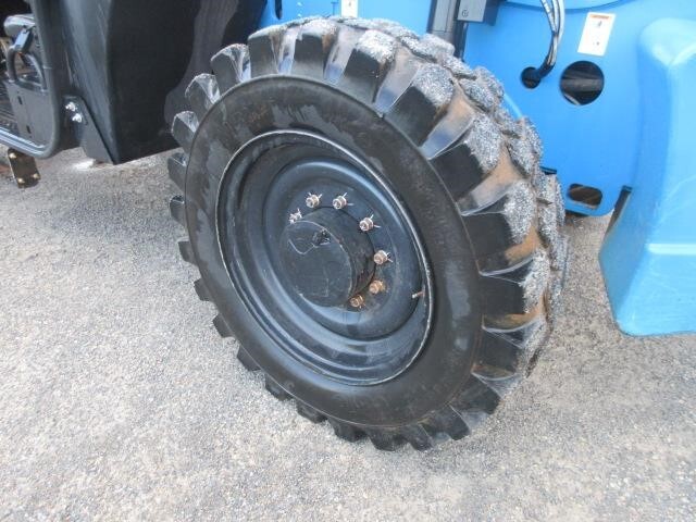 2023 Genie GTH-1056-9