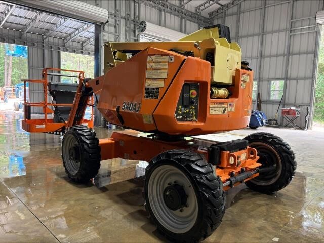 2018 JLG 340AJ-3