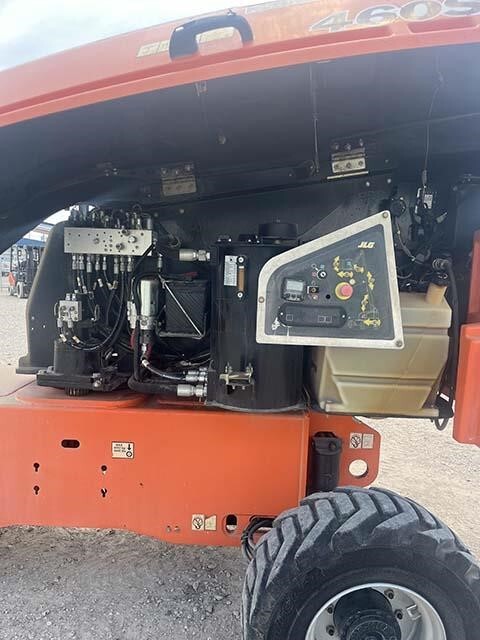 2017 JLG 460SJ-13