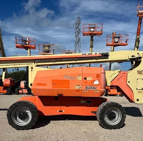 2017 JLG 800AJ-1