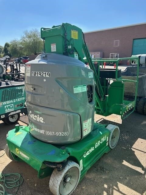 2017 Genie GR26J-3