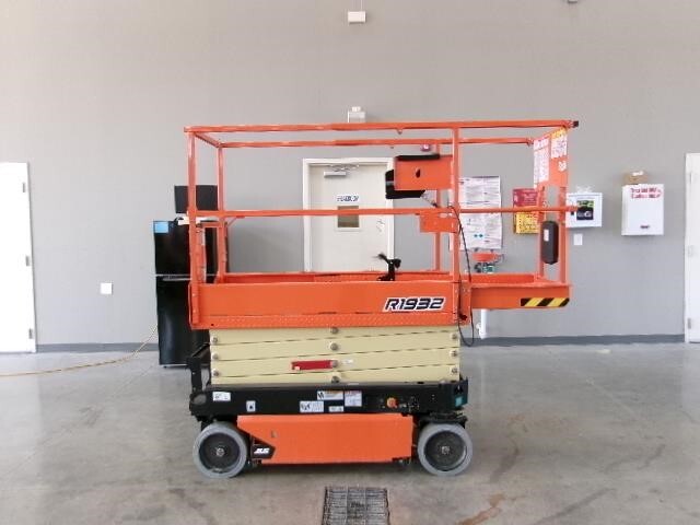 2025 JLG R1932-16