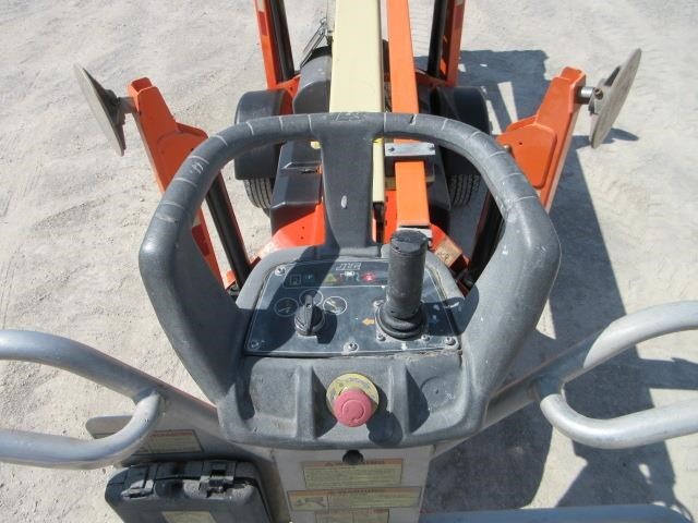 2018 JLG T350-8