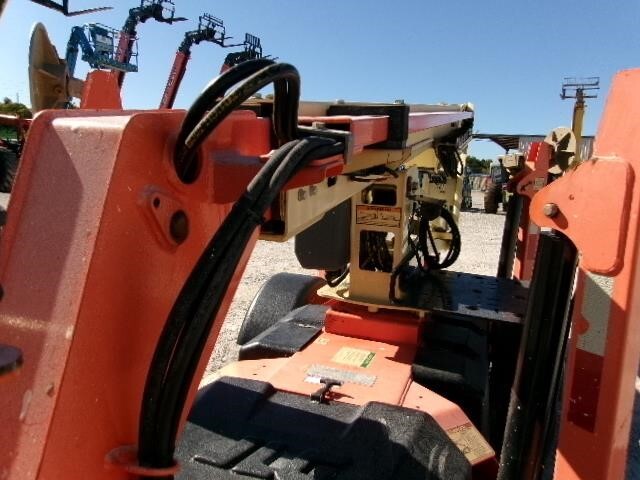 2018 JLG T350-11