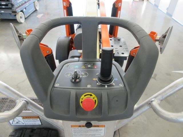 2024 JLG T350-10