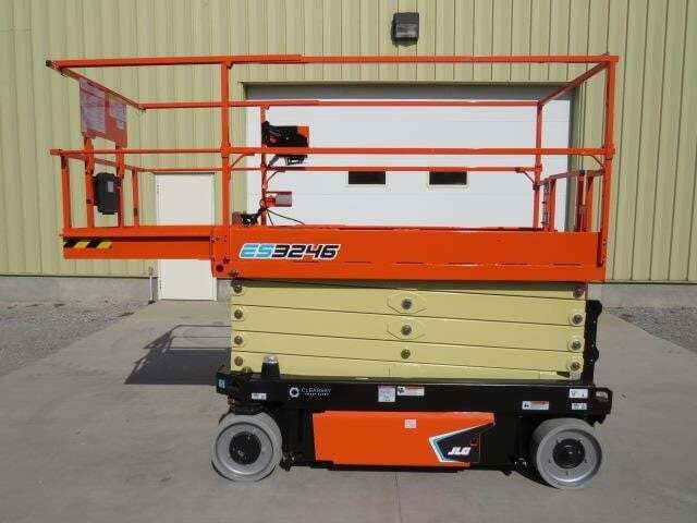 2025 JLG 3246-17