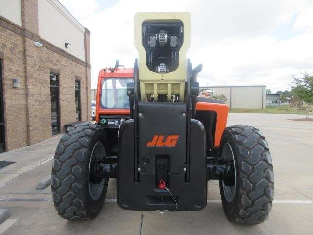 2025 JLG 1055-7